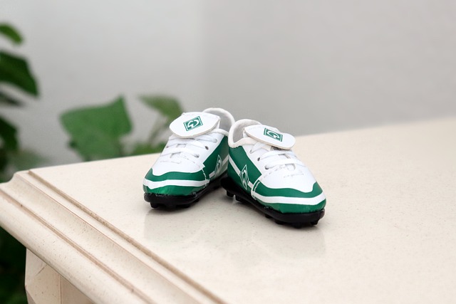 而巴黎却需 而巴黎却需